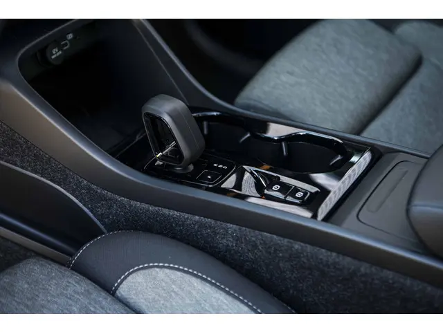 Volvo XC40 2.0 B4 Plus Dark 2024 Benzine 29