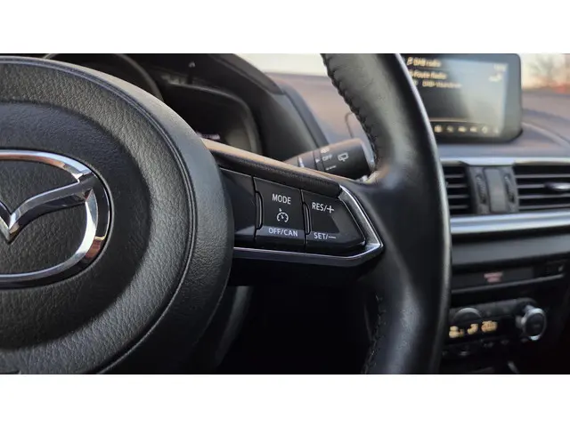 Mazda 3 2.0 SkyActiv-G Exclusive-Line 2018 Benzine 16