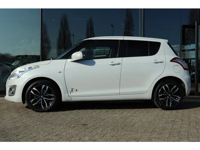 Suzuki Swift 1.2 COMFORT EASSS X-TRA 2015 Benzine 11