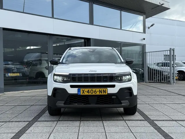 Jeep Avenger Longitude 54 kWh Aut. 2024 Elektrisch 8