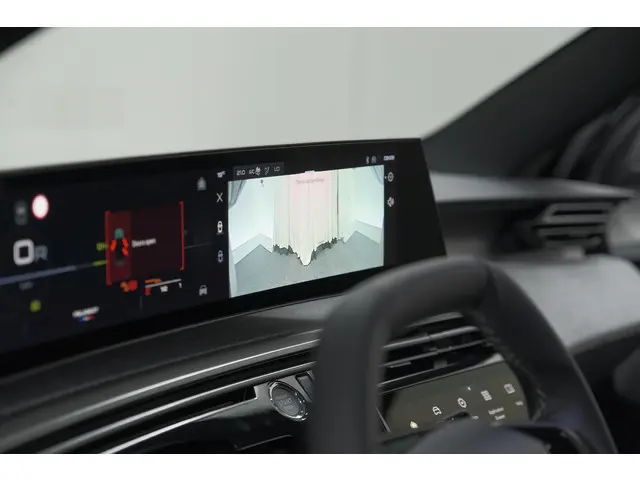 Peugeot 3008 Hybrid 145 e-DCS6 GT 2025 Hybride Benzine 61