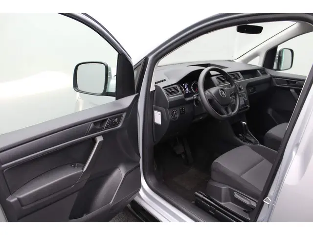 Volkswagen Caddy 2.0 TDI L1H1 BMT Comfortline 2019 Diesel 2