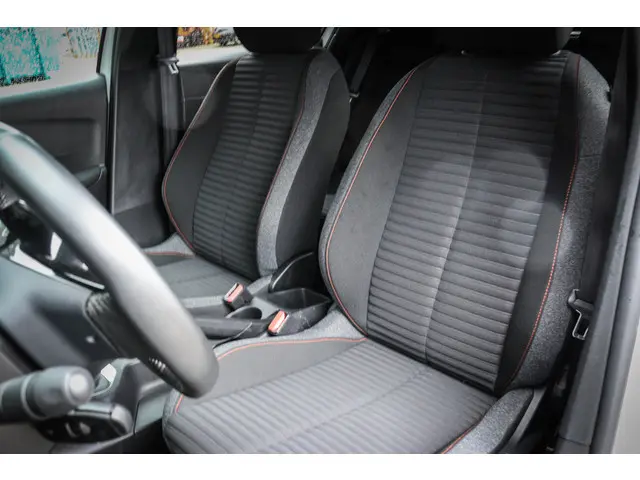 Peugeot 208 1.2 PureTech Active Pack 2022 Benzine 7