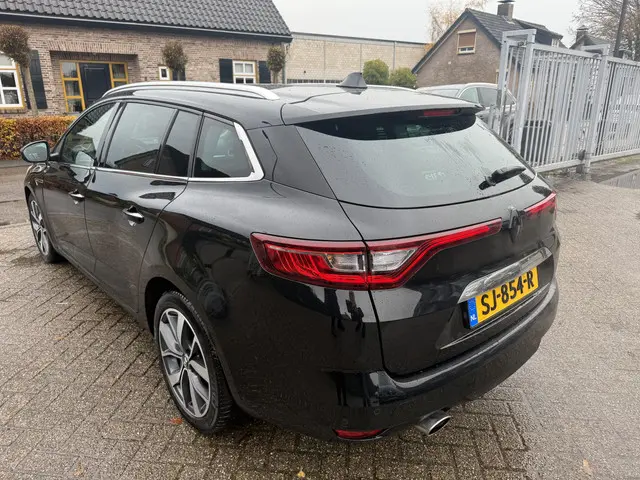 Renault Mégane Estate TCe Bose 2018 Benzine 4