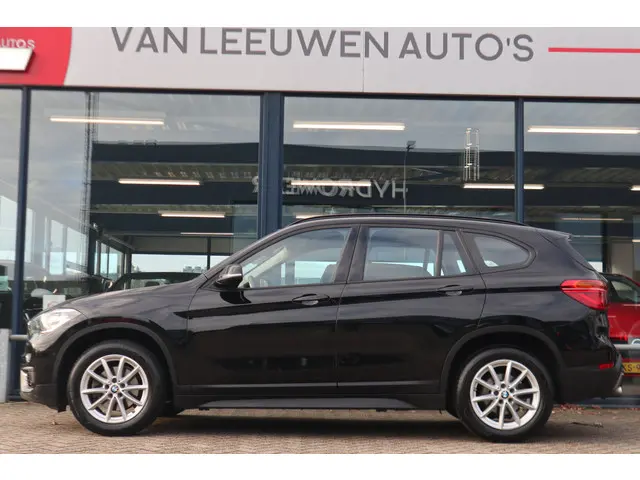 BMW X1 sDrive18i High Executive 2019 Benzine 7