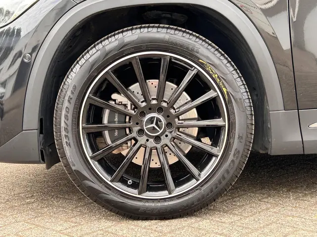 Mercedes-Benz GLA 250 e AMG Line 2020 Hybride Benzine 6