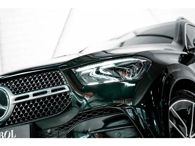 Mercedes-Benz GLE 450 2023 Benzine 24