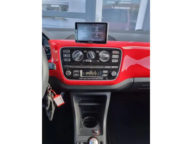 Volkswagen up! 1.0 cross up! BlueMotion 2014 Benzine 7