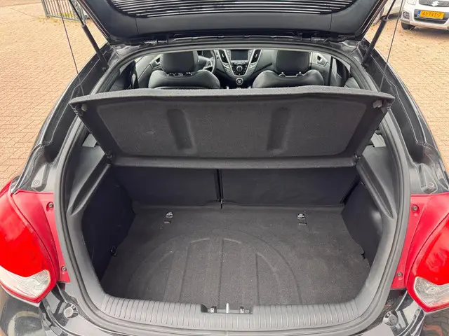 Hyundai Veloster 1.6 GDI i-Catcher 2012 Benzine 9