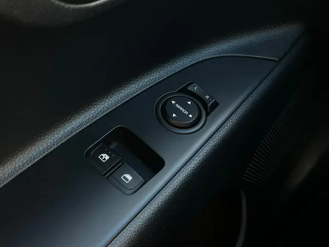 Kia Stonic 1.0 T-GDi DynamicLine 2019 Benzine 19