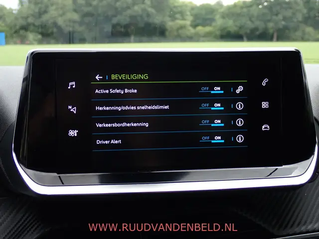 Peugeot e-208 EV Active 50 kWh 2023 Elektrisch 25