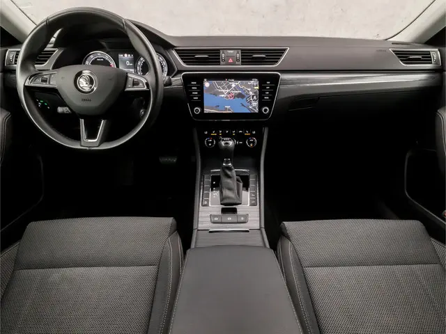 Škoda Superb Combi 1.5 TSI ACT Sport Deluxe 2020 Benzine 6