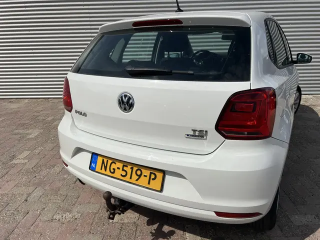 Volkswagen Polo 1.2 TSI Highline 2016 Benzine 12