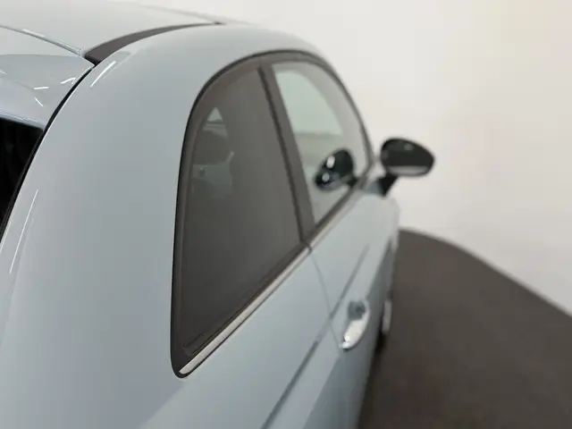 Fiat 500 1.0 Hybrid Dolcevita 2023 Benzine 34