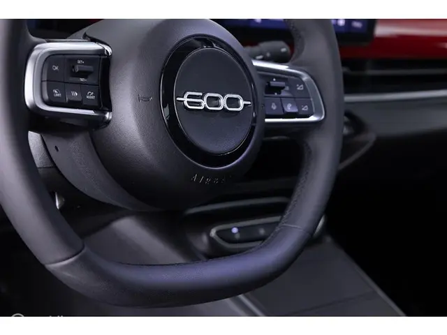 Fiat 600 600e RED 54 kWh 2024 Elektrisch 9