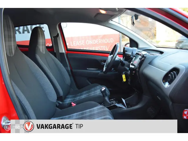 Peugeot 108 1.0 e-VTi Allure 2019 Benzine 19