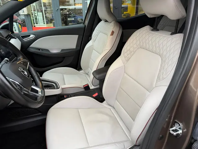 Renault Clio 1.3 TCe Initiale Paris 2019 Benzine 8