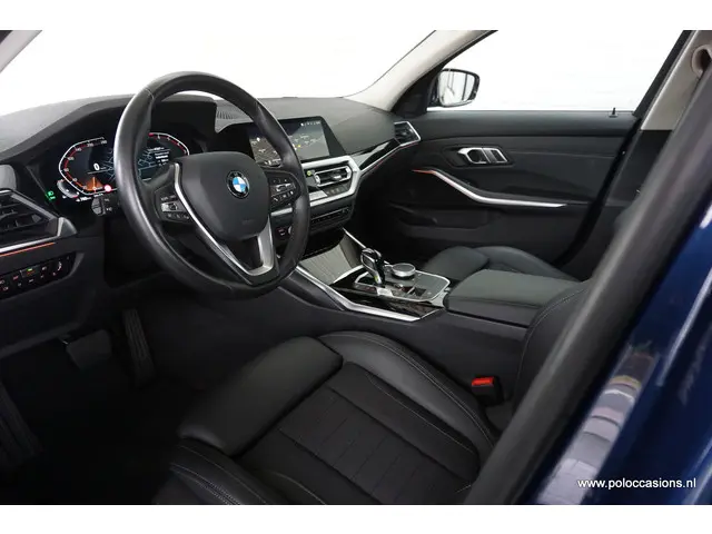 BMW 3 Serie 318i 2021 Benzine