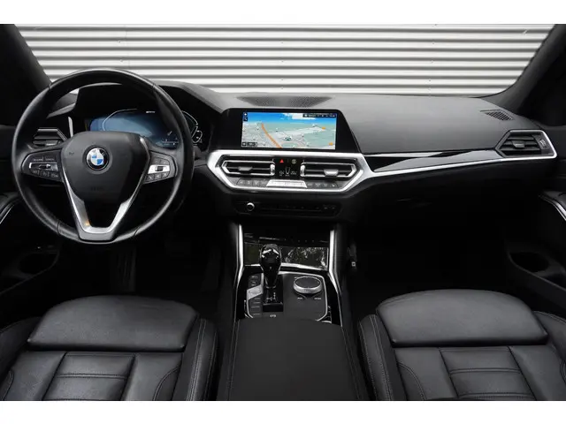 BMW 3 Serie Touring 330e 2021 Hybride Benzine 9