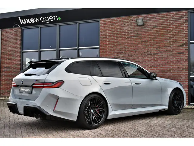 BMW M5 5-serie Touring 2025 Hybride Benzine 52