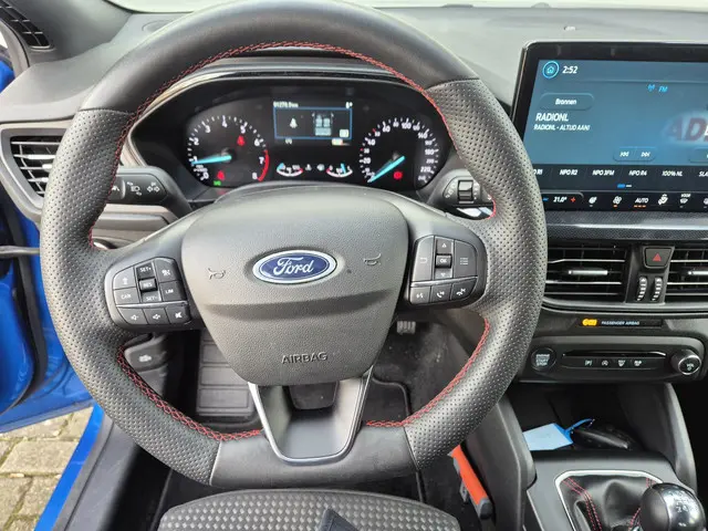Ford Focus 1.0 EcoBoost Hybrid ST Line 2022 Benzine 42