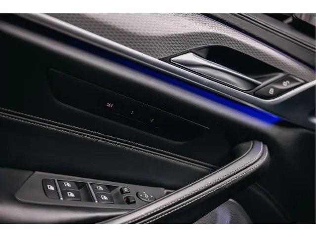 BMW 5 Serie 540i High Executive Edition 2019 Benzine 30