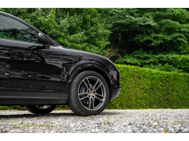 Porsche Cayenne Coupé 3.0 Platinum Edition 2022 Benzine 27
