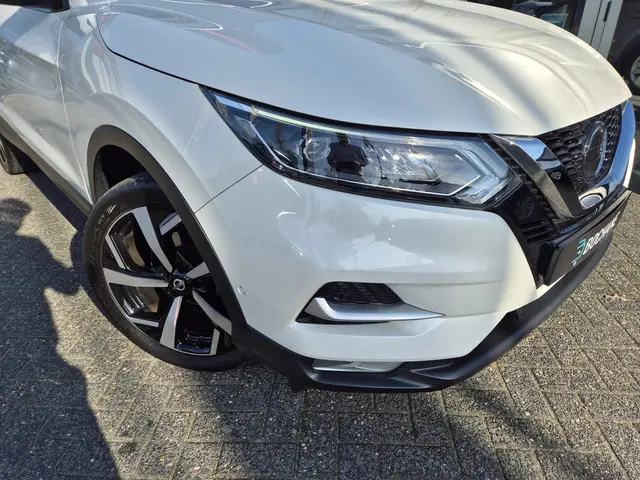 Nissan QASHQAI 1.3 DIG-T Tekna 2021 Benzine 26