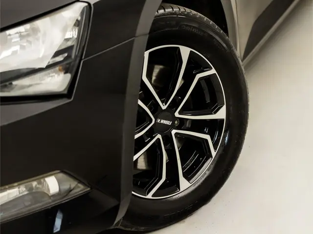 Škoda Superb Combi 1.6 TDI Sportline 2016 Diesel 18