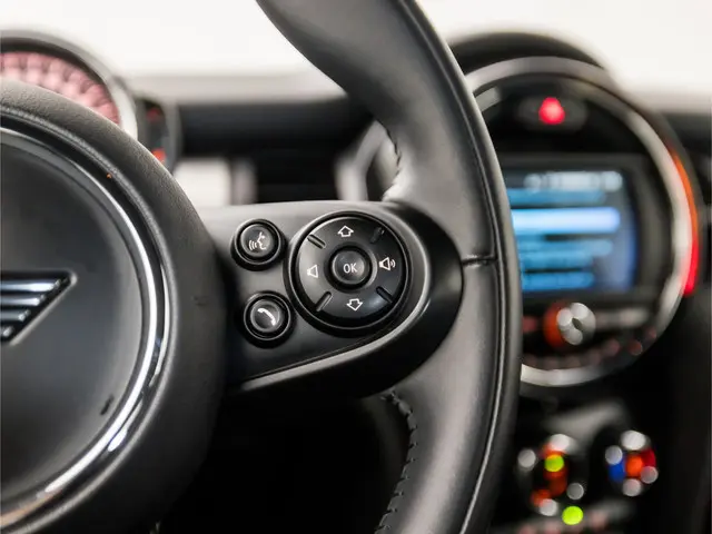 MINI Cooper Mini 1.5 Chili Sport 2020 Benzine 18