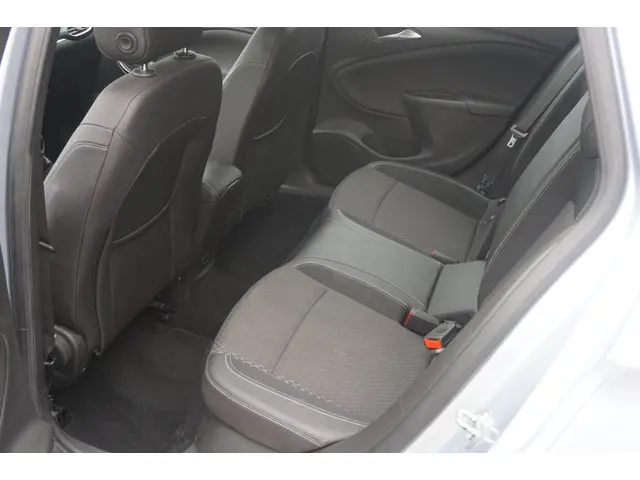 Opel Astra Sports Tourer 1.0 Innovation 2016 Benzine 10
