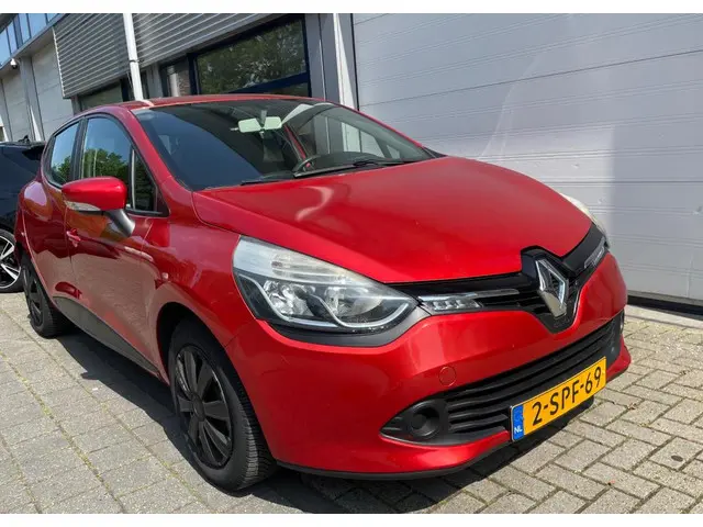 Renault Clio 0.9 TCe Expression N.A.P 2013 Benzine 7