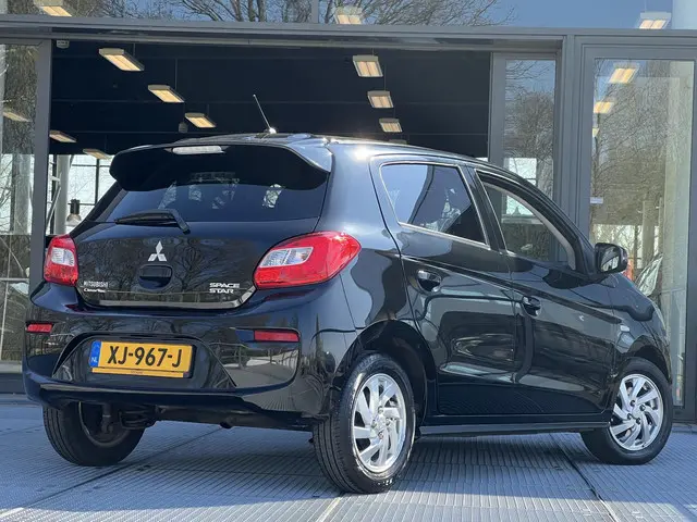 Mitsubishi Space Star 2