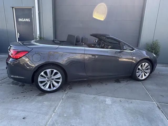 Opel Cascada 1.4 Turbo 140pk H6 ecoFLEX Cosmo 2015 Benzine 9