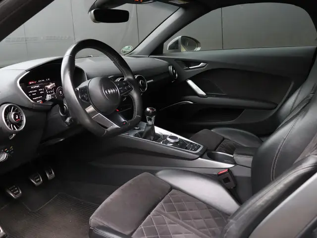 Audi TT Roadster 2.0 TFSI TTS quattro 2018 Benzine 10