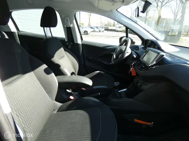 Peugeot 208 1.2 Blue Lion / Lage Kmstand / NAP 2016 Benzine 12