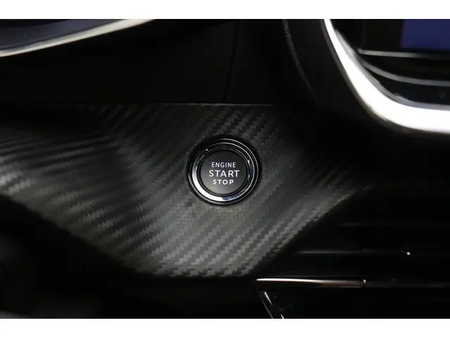 Peugeot 2008 1.2 PureTech GT-Line 2020 Benzine 27