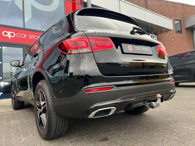 Mercedes-Benz GLC 300e 4MATIC 2021 Hybride Benzine 8