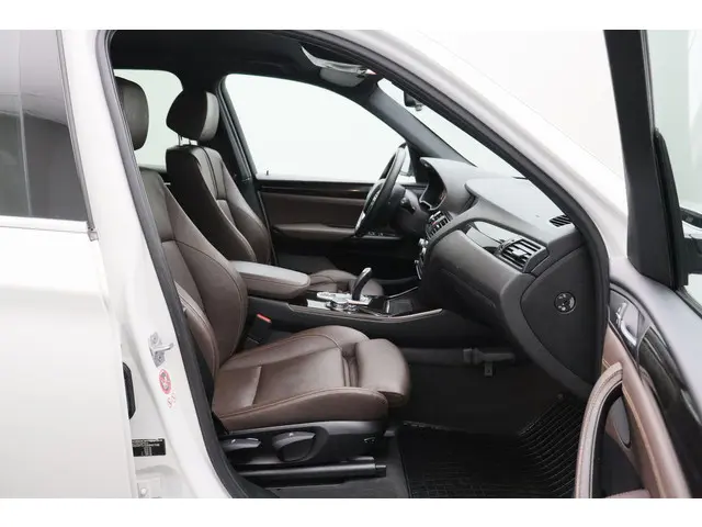 BMW X3 sDrive20i High Executive 2016 Benzine 35