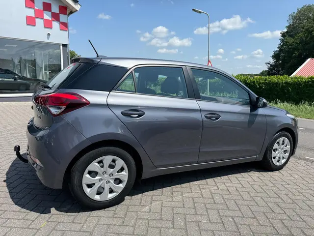 Hyundai i20 1.0 T-GDI Comfort RIJKLAARPRIJS! 2018 Benzine 7