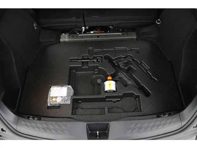 Toyota C-HR 1.8 Hybrid Style 2019 Hybride Benzine 34