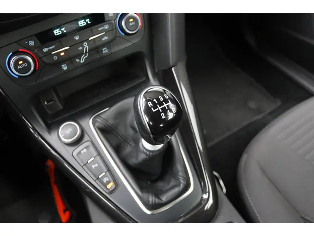 Ford Focus 1.0 TITANIUM ED. 2015 Benzine 20