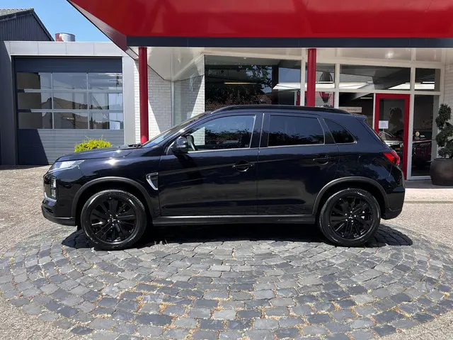Mitsubishi ASX 2.0 Intense 2021 Benzine 2