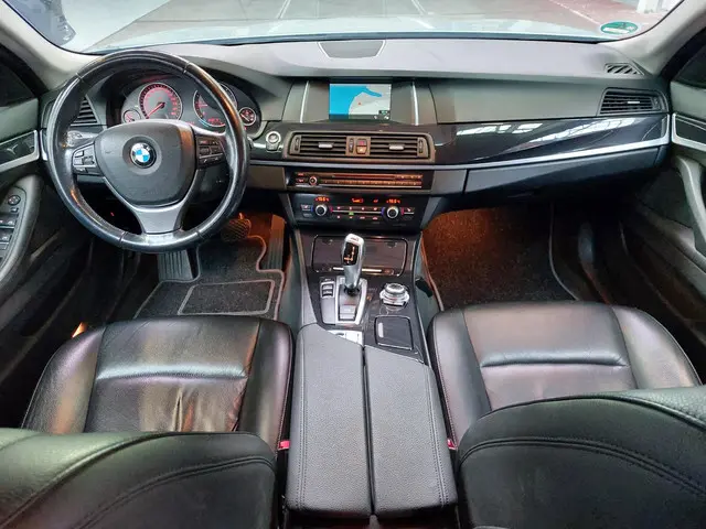 BMW 5 Serie Touring 520d 190 pk Automaat 2016 Diesel 2