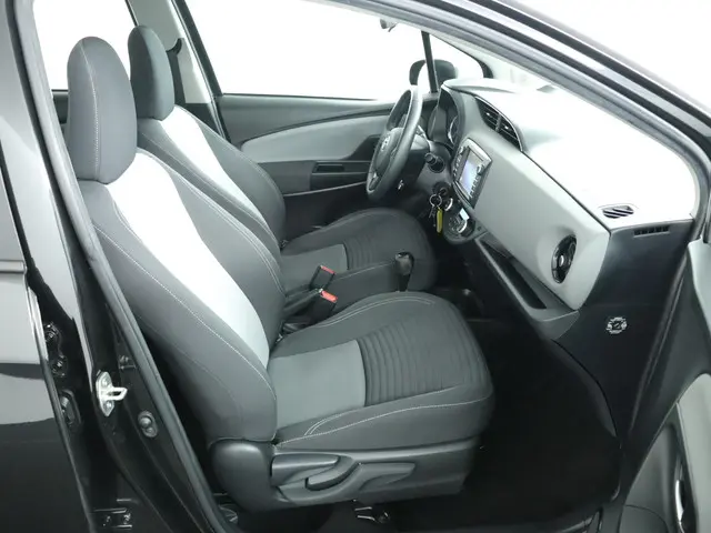 Toyota Yaris 1.5 Hybrid Dynamic 2020 Hybride Benzine 22