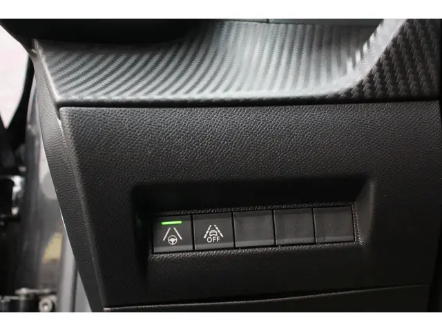 Peugeot 208 1.2 PureTech GT-Line 2020 Benzine 28