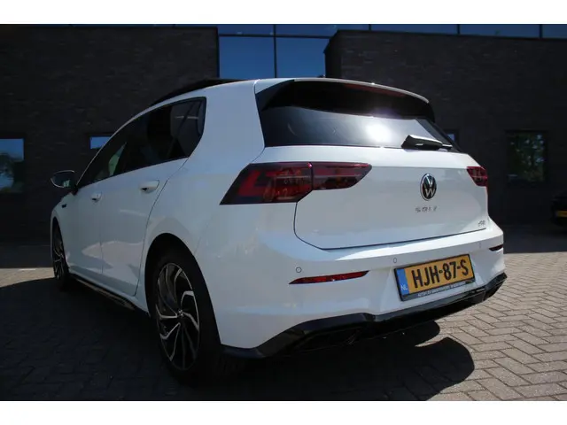 Volkswagen Golf 1.5 eTSI R-Line 2024 Benzine 7