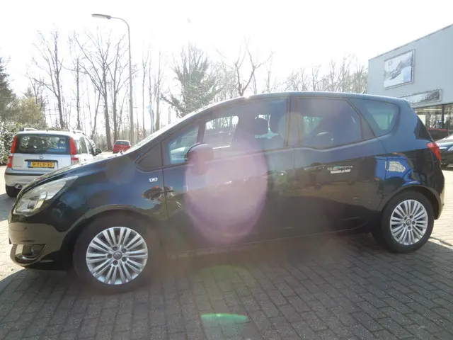 Opel Meriva 1.4 Turbo Design Edition 2014 Benzine 24