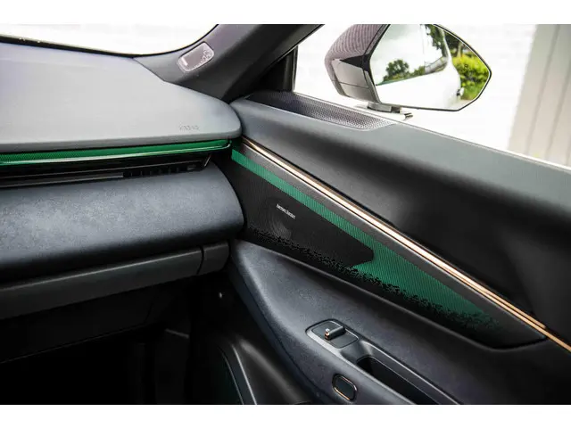 Lynk & Co 08 1.5 More 2026 Hybride Benzine 29