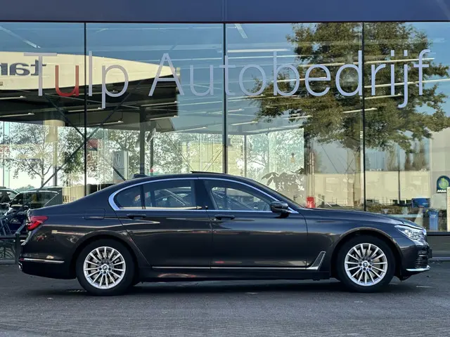 BMW 7 Serie 750i xDrive High Executive 2016 Benzine 21